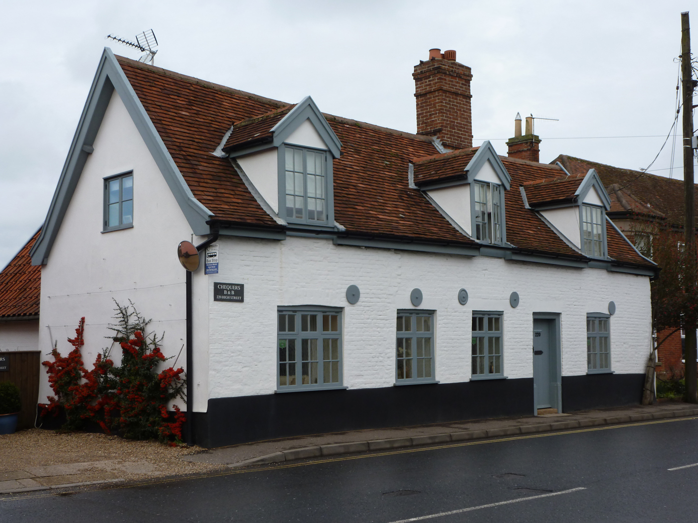 Old Chequers Pub 220 High St